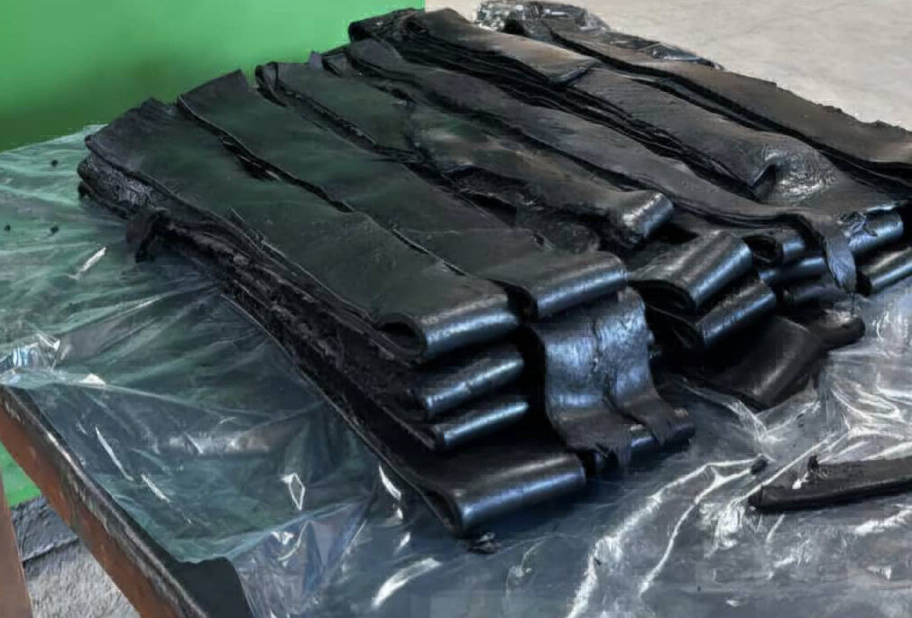 عکس کامپاند لاستیکی برای تولید قطعات لاستیکی مقاوم دربرابر روغن ترمز
